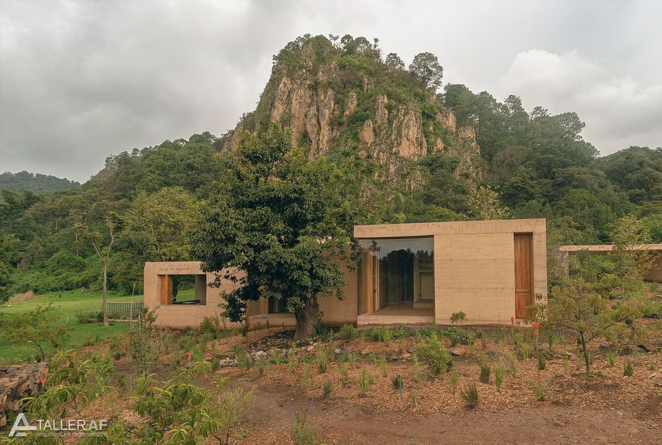 Casa Catarina: Casa Catarina y su entorno en Valle de Bravo