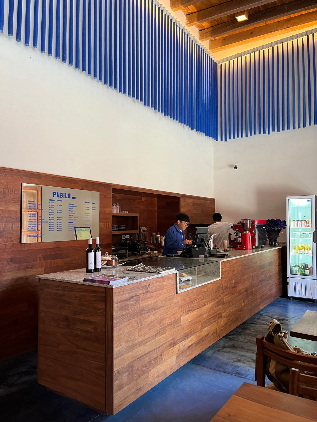 Pabilo Café: Detalle de carpintería en Campante Bar