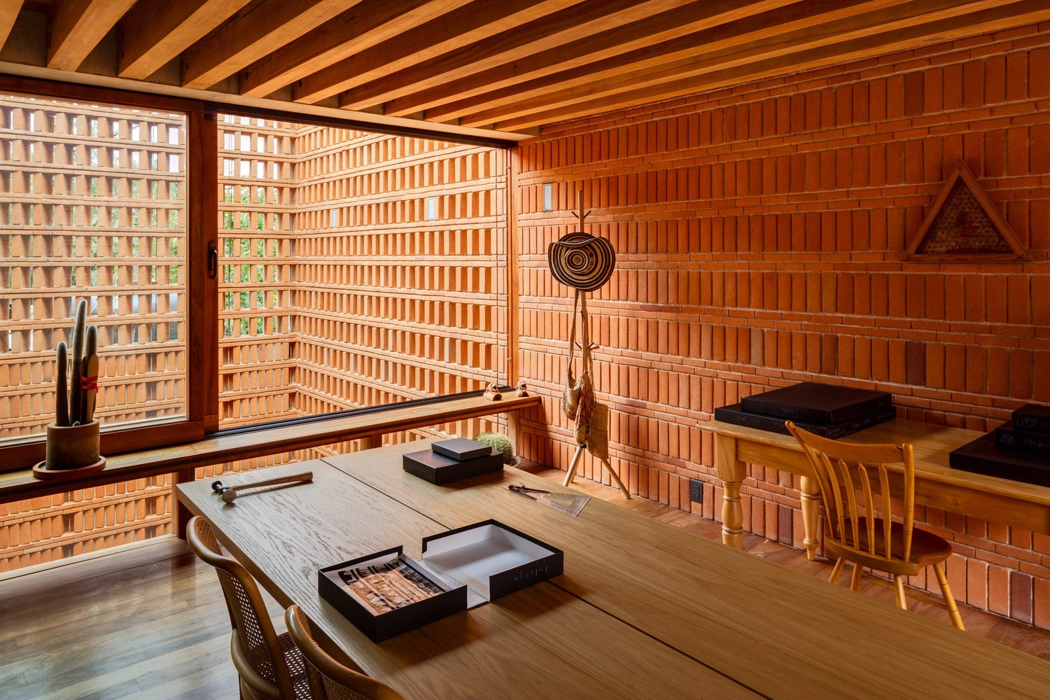 Estudio Iturbide: Vigas y ventanas de tzalam