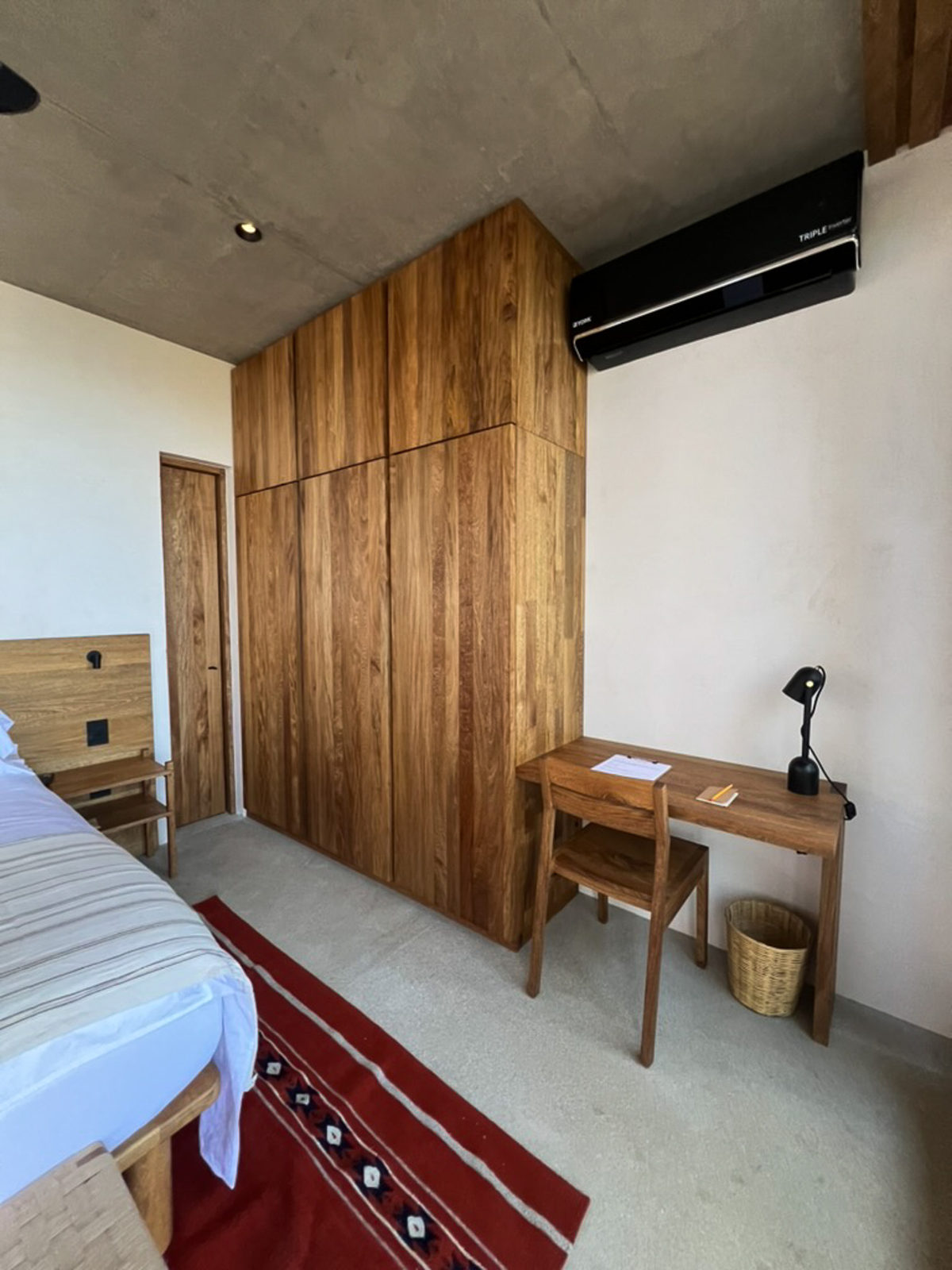 El Guayacán: Mobiliario de madera